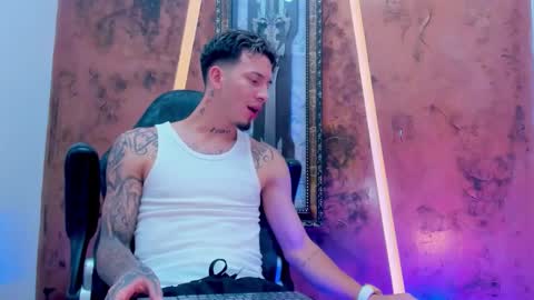 Snapshot of tauro_princs chatting on 11-09-25, 10:30 tauro_princs online show from 11-09-25, 10:30