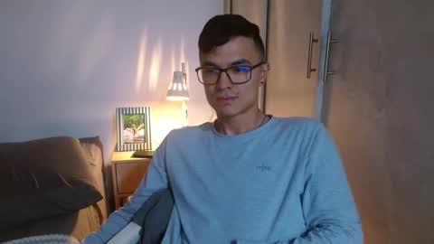 Snapshot of taurus4k chatting on 12-08-24, 03:32 taurus4k online show from 12-08-24, 03:32