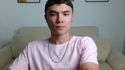 Snapshot of taurus4k chatting on 12-19-24, 02:45 taurus4k online show from 12-19-24, 02:45