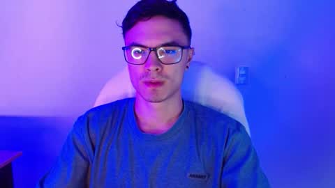 Snapshot of taurus4k chatting on 11-09-25, 12:31 taurus4k online show from 11-09-25, 12:31