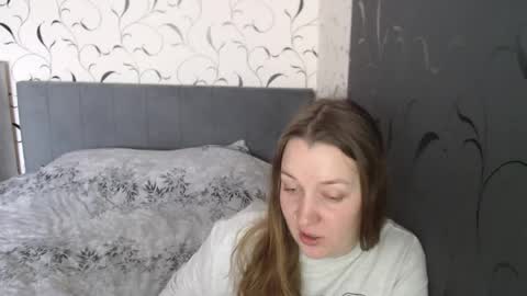 Snapshot of taxxxu chatting on 04-24-26, 06:27 Diana online show from 04-24-26, 06:27