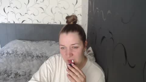 Snapshot of taxxxu chatting on 06-14-26, 11:34 Diana online show from 06-14-26, 11:34