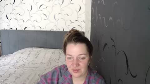 Snapshot of taxxxu chatting on 06-27-26, 11:48 Diana online show from 06-27-26, 11:48
