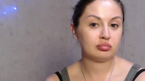 Taya online show from 04-11-26, 06:56