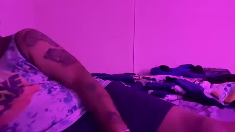 Snapshot of taybiz3 chatting on 12-08-24, 03:32 carl lewis online show from 12-08-24, 03:32