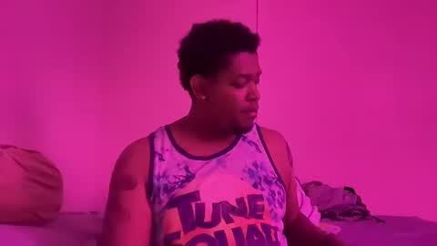 Snapshot of taybiz3 chatting on 12-11-24, 02:41 carl lewis online show from 12-11-24, 02:41