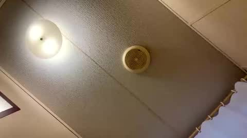 Snapshot of taybiz3 chatting on 12-25-24, 07:13 carl lewis online show from 12-25-24, 07:13