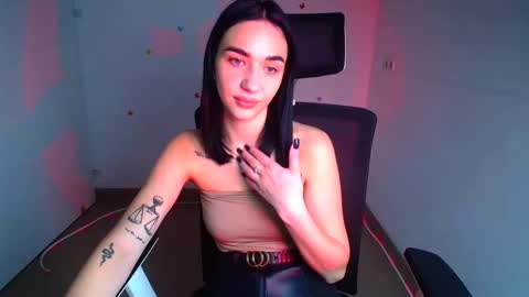 Tayla online show from 10-14-25, 06:03