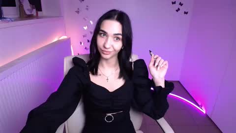 Snapshot of tayla_candy chatting on 10-28-25, 07:23 Tayla online show from 10-28-25, 07:23