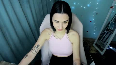 Snapshot of tayla_candy chatting on 12-20-25, 07:37 Tayla online show from 12-20-25, 07:37