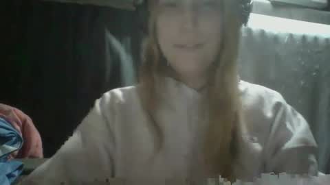 Snapshot of taylafox chatting on 02-08-25, 01:22 taylafox online show from 02-08-25, 01:22