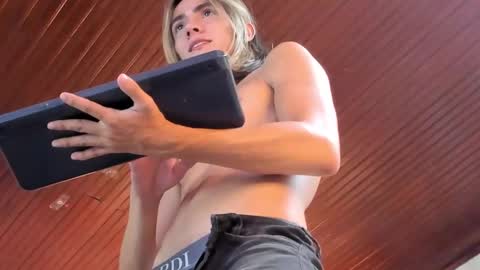 Snapshot of tayler_swift1 chatting on 12-03-24, 11:33 tayler_swift1 online show from 12-03-24, 11:33