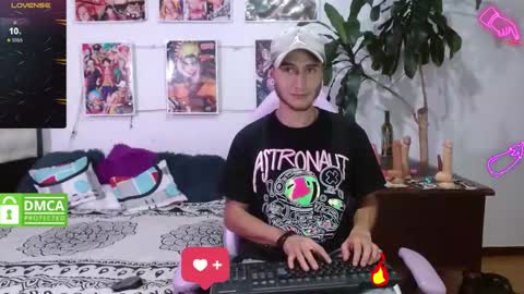 Snapshot of tayler_v2 chatting on 02-19-25, 01:40 TAYLER online show from 02-19-25, 01:40