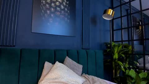 Taylor Bennet online show from 02-10-25, 03:21