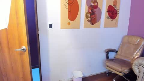 Taylor Bennet online show from 10-06-25, 12:13