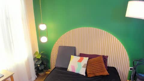 Taylor Bennet online show from 11-12-25, 11:32