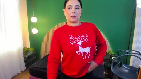 Taylor Bennet online show from 12-14-25, 11:37