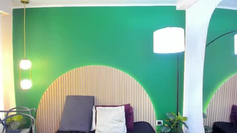 Taylor Bennet online show from 12-17-25, 11:38