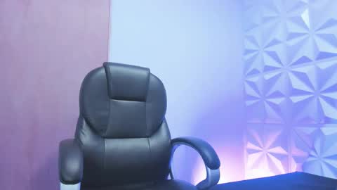 Taylor online show from 01-13-26, 02:55