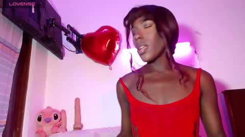 taylor hot online show from 10-11-25, 02:44