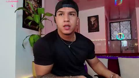 Snapshot of taylor_johnn chatting on 07-10-26, 01:36 Penagos zz online show from 07-10-26, 01:36