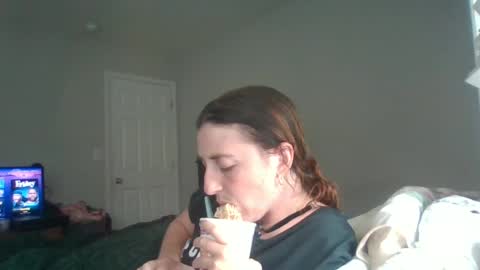 Snapshot of taylorslay chatting on 06-19-26, 07:06 taylorslay online show from 06-19-26, 07:06