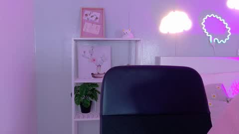 TAYLOR  online show from 11-11-25, 11:21