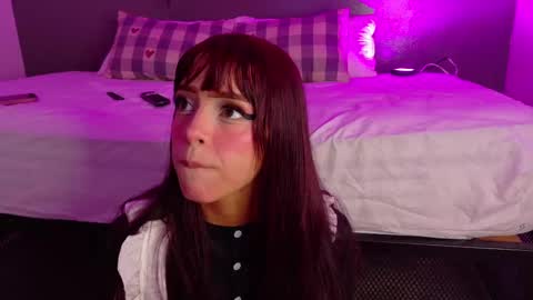 TAYLOR  online show from 11-20-25, 11:54