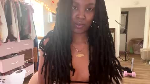 Taylor online show from 04-11-26, 06:45