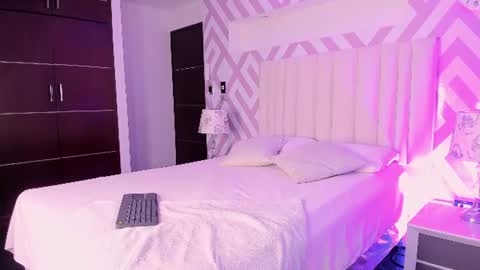 Snapshot of tayrasiny chatting on 07-10-26, 04:50 Tayra horny for you online show from 07-10-26, 04:50