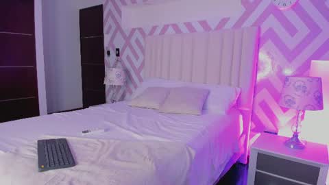 Snapshot of tayrasiny chatting on 07-18-26, 03:54 Tayra horny for you online show from 07-18-26, 03:54