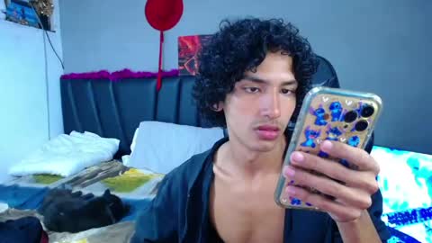 Snapshot of tayronx33 chatting on 05-27-26, 03:31 Tayron online show from 05-27-26, 03:31