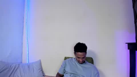 Snapshot of taysonysasha chatting on 06-30-26, 10:33 ask for cum online show from 06-30-26, 10:33