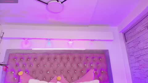 Sofia online show from 11-26-25, 12:06