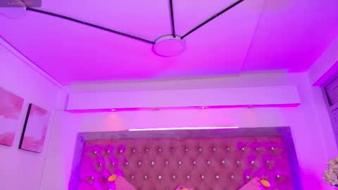 Sofia online show from 12-19-25, 12:23