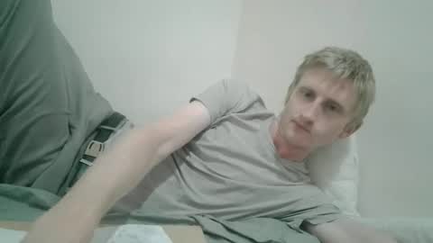 Snapshot of tcute0 chatting on 04-20-26, 05:43 tcute0 online show from 04-20-26, 05:43