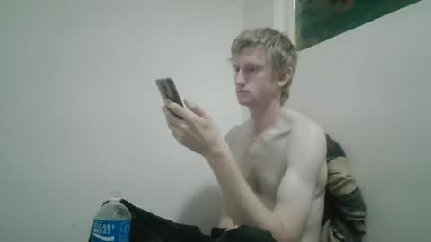 Snapshot of tcute0 chatting on 04-22-26, 09:38 tcute0 online show from 04-22-26, 09:38