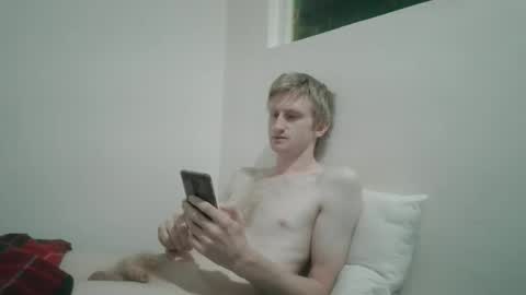 Snapshot of tcute0 chatting on 04-26-26, 07:44 tcute0 online show from 04-26-26, 07:44