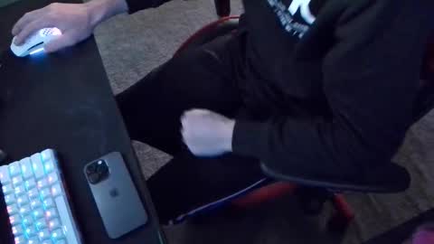 Snapshot of tdaddy669 chatting on 11-04-25, 09:03 Tdaddy online show from 11-04-25, 09:03