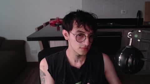 Teo independent model online show from 04-24-26, 11:45