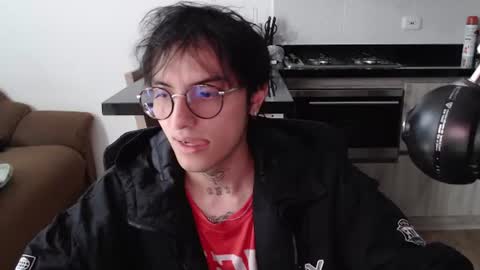 Teo independent model online show from 07-21-26, 05:15