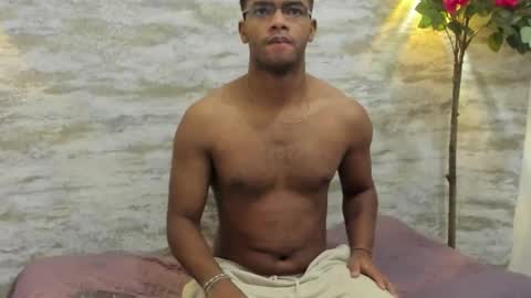 Marco y Luna  online show from 03-29-26, 12:27