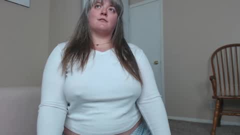 teases online show from 02-05-25, 02:59