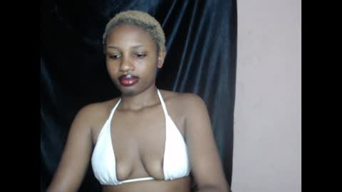 Snapshot of teasexkitty chatting on 07-15-26, 11:21 teasexkitty online show from 07-15-26, 11:21