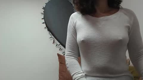 ALICIA--- online show from 12-18-25, 08:20