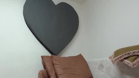 ALICIA--- online show from 04-05-26, 05:26