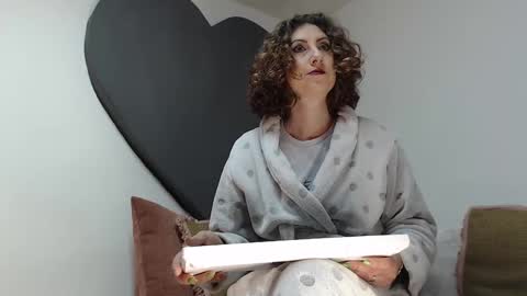 ALICIA--- online show from 04-16-26, 05:19