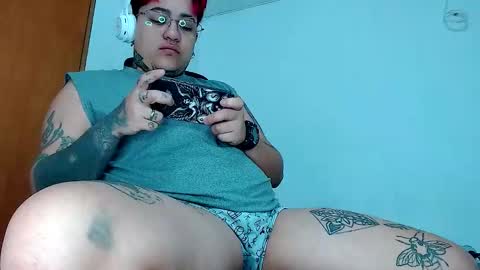 Charlee He online show from 10-04-25, 10:57