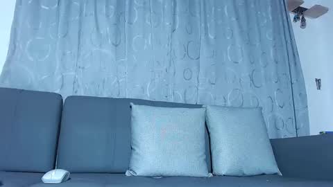 Charlee He online show from 12-19-25, 09:38