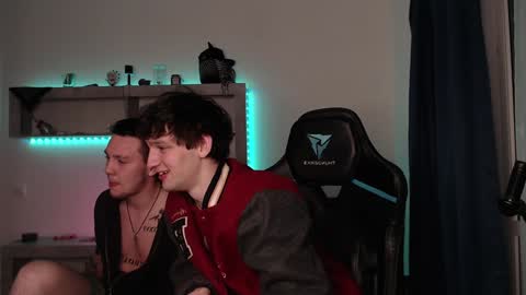 Teddy online show from 12-16-24, 03:51